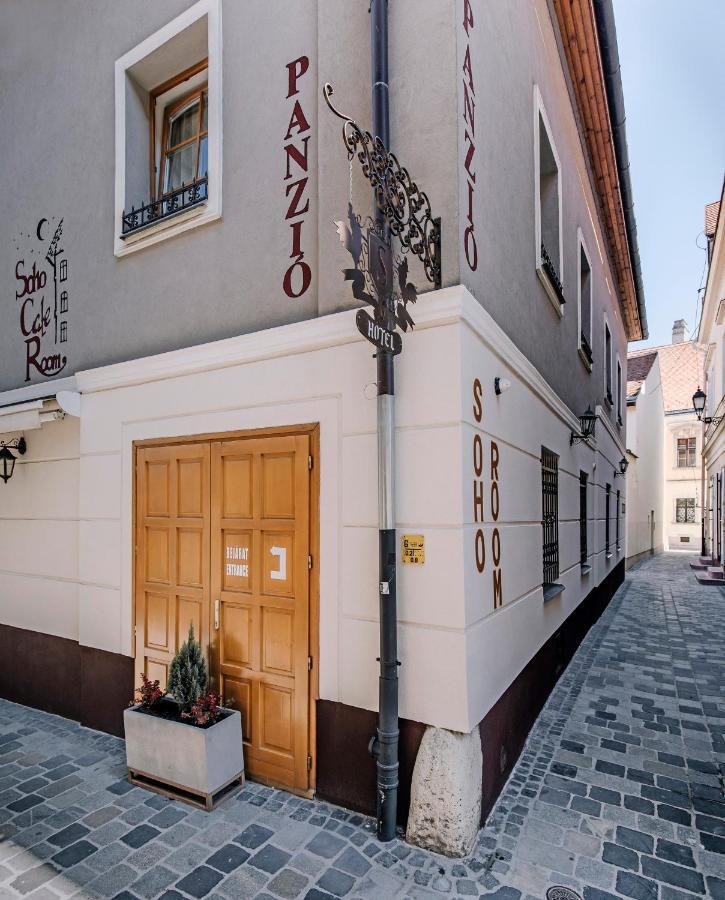 Soho Apartmanhaz Győr Extérieur photo