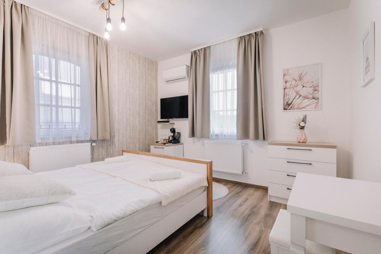 Soho Apartmanhaz Győr Extérieur photo