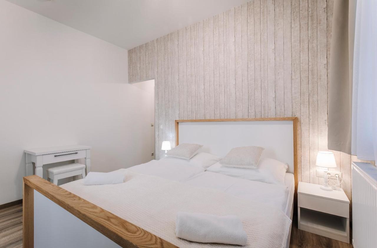Soho Apartmanhaz Győr Extérieur photo